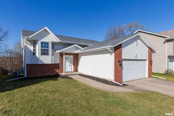 6526 SILVER CREEK DR, Davenport, IA 52806