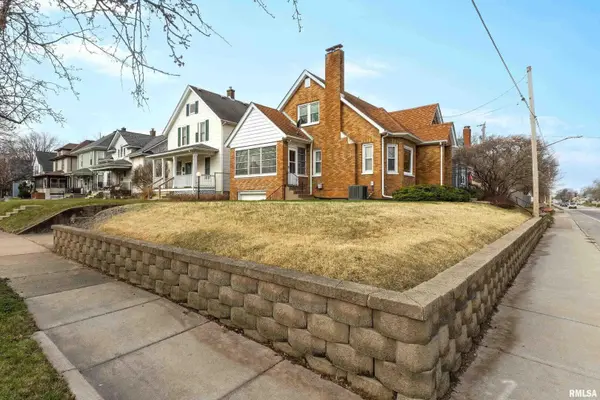 1328 19TH AVE, Moline, IL 61265