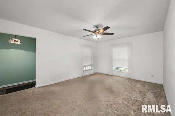 4619 MAIN ST, Davenport, IA 52806