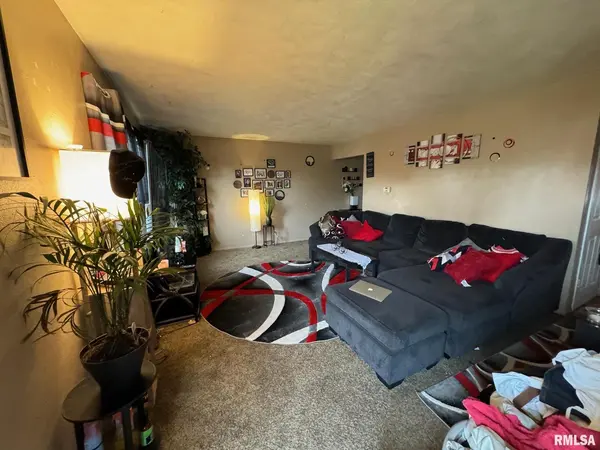 4730-4732 SHERIDAN ST, Davenport, IA 52806