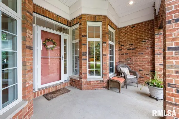 1705 Turkey Ridge CT, Port Byron, IL 61275