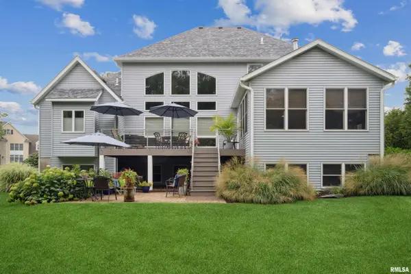 2121 LUNDY LN, Bettendorf, IA 52722
