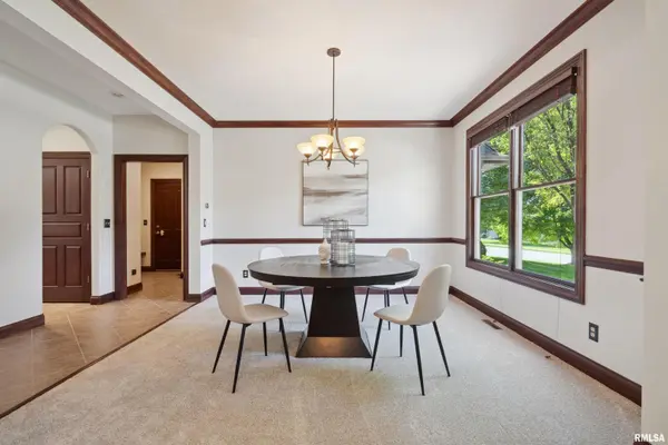 5346 GRIFFIN LN, Bettendorf, IA 52722