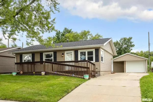 7314 PACIFIC ST, Davenport, IA 52806