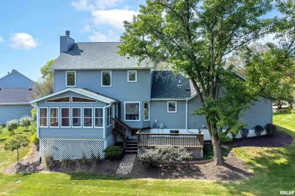 1785 HARTFORD CT, Bettendorf, IA 52722