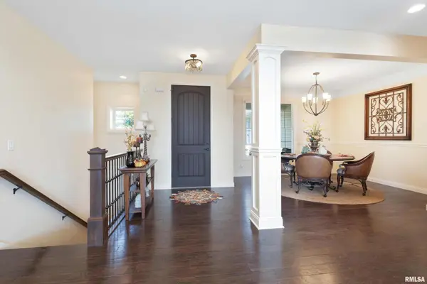 3891 THUNDER RIDGE RD, Bettendorf, IA 52722