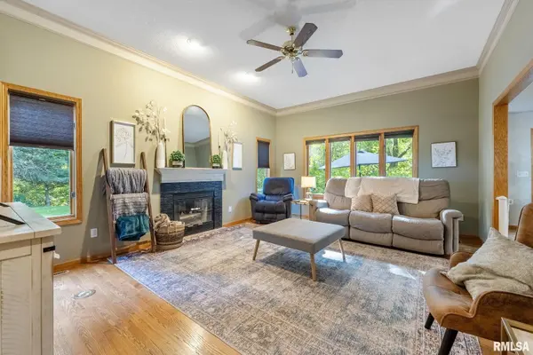 1304 LAKESIDE CT, Port Byron, IL 61275