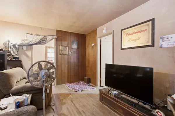 2555 S Ellis Ave, Wichita, KS 67216