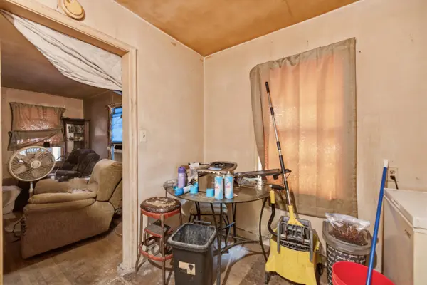 2555 S Ellis Ave, Wichita, KS 67216