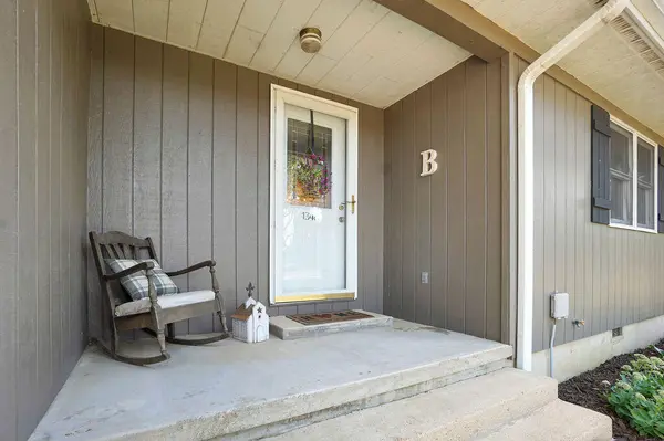 1348 Hickory Hills DR, Willow Springs, MO 65793