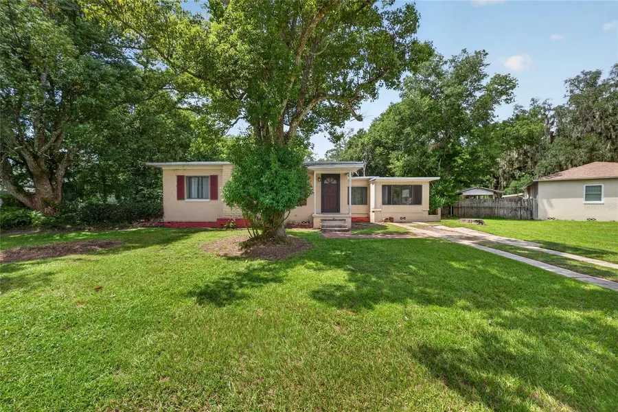 2402 S SUMMERLIN AVE, Sanford, FL 32771
