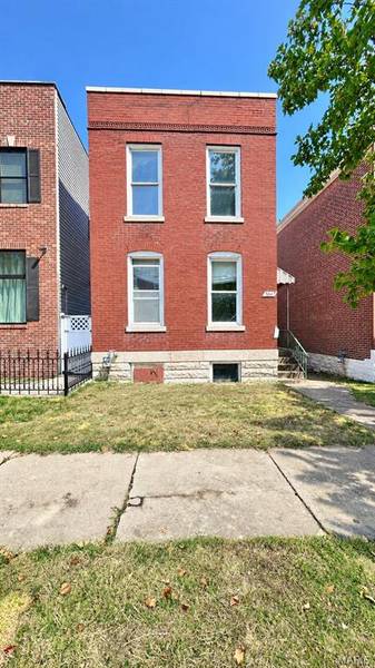 5647 Reber PL, St Louis, MO 63139