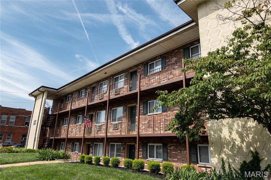 7403 Elm AVE, Maplewood, MO 63143