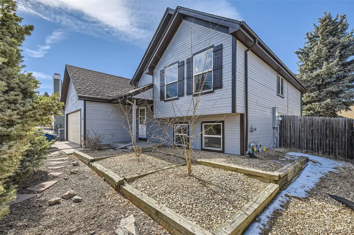 17652 E Temple DR, Aurora, CO 80015