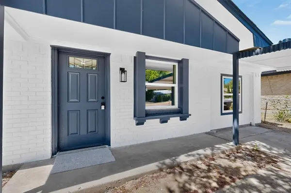 661 Edgeglen Drive, Dallas, TX 75217