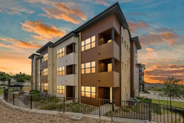 315 Holton DR #102, Austin, TX 78737