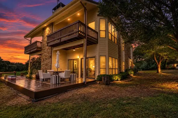 111 Lost Spur, Horseshoe Bay, TX 78657
