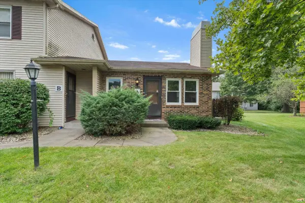 1729 FORTINO CT #A, Elkhart, IN 46514