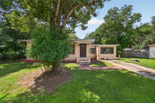 2402 S SUMMERLIN AVE, Sanford, FL 32771