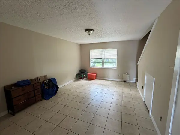 7144 WATERSIDE DR, Tampa, FL 33617