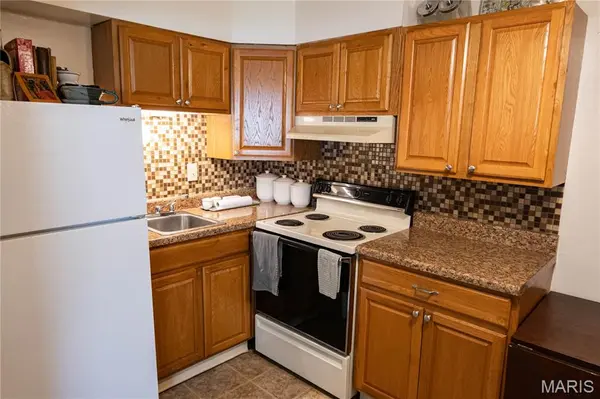 7403 Elm AVE, Maplewood, MO 63143