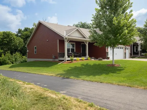 1829 Attenborough ST, Shakopee, MN 55379