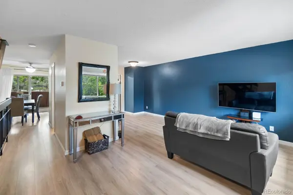 6856 S Broadway, Centennial, CO 80122