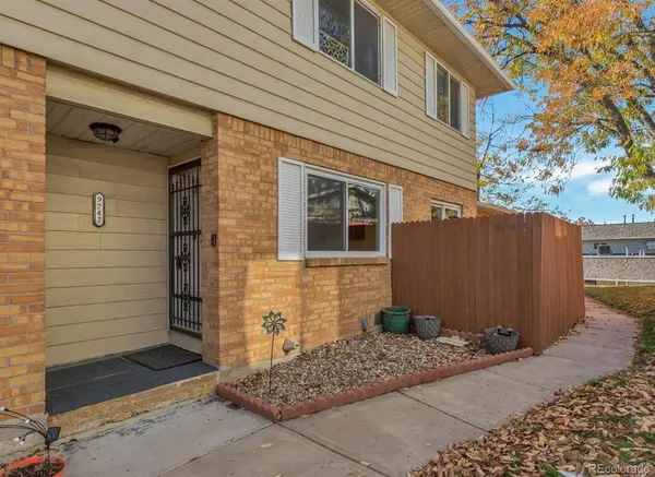 9747 Croke DR, Denver, CO 80260