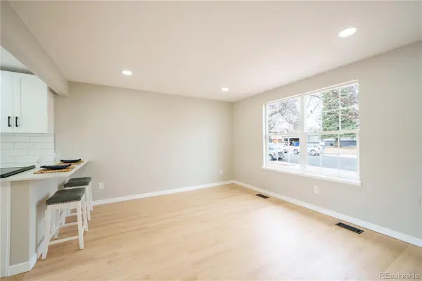 2880 S Olathe CT, Aurora, CO 80013