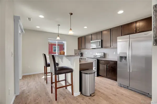 1651 Aspen Meadows CIR, Denver, CO 80260