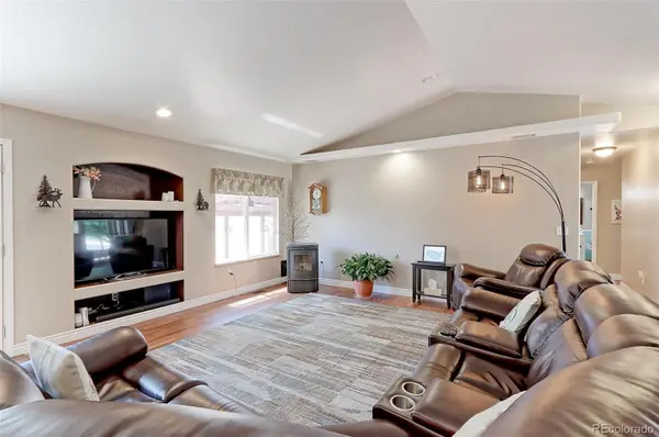 1123 Country Acres DR, Johnstown, CO 80534