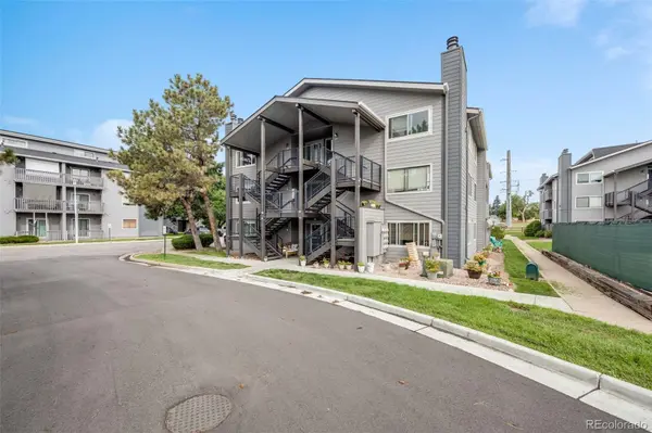 8100 W Quincy AVE #B12, Littleton, CO 80123