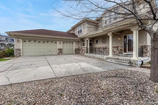 6556 S Versailles CT, Aurora, CO 80016