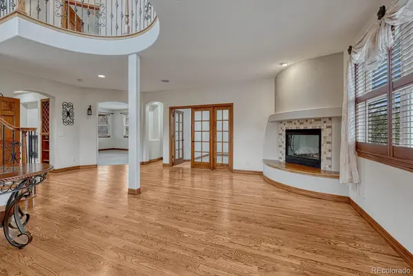 6556 S Versailles CT, Aurora, CO 80016