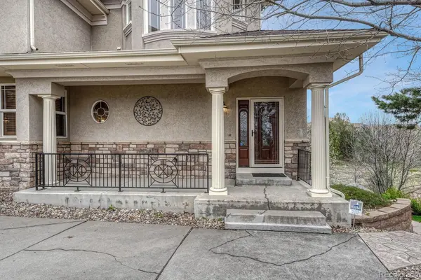 6556 S Versailles CT, Aurora, CO 80016
