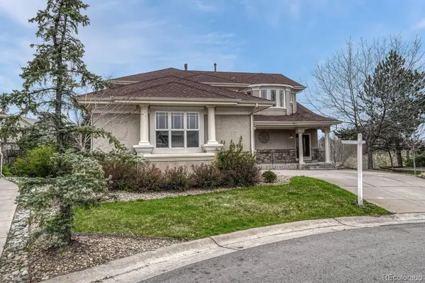 6556 S Versailles CT, Aurora, CO 80016