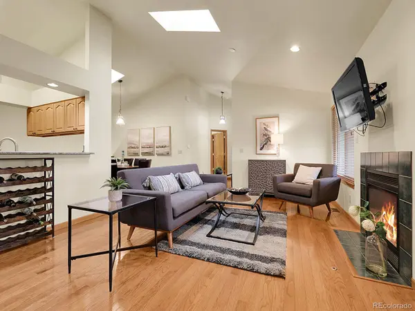 6321 S Harrison CT, Centennial, CO 80121