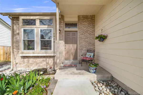 9032 W Arizona DR, Lakewood, CO 80232