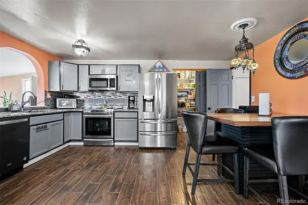 125 Mckinley DR, Bennett, CO 80102