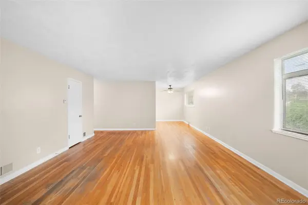 10505 Lowry PL, Aurora, CO 80010