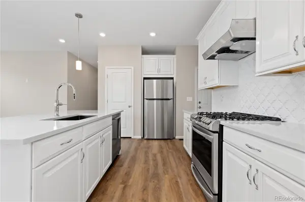 27639 E 7th LN, Aurora, CO 80018