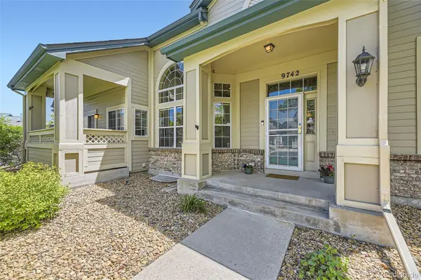 9742 E Hawaii PL, Aurora, CO 80247