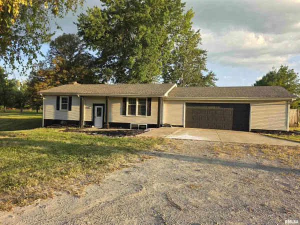 19931 State Highway 123 HWY, Petersburg, IL 62675