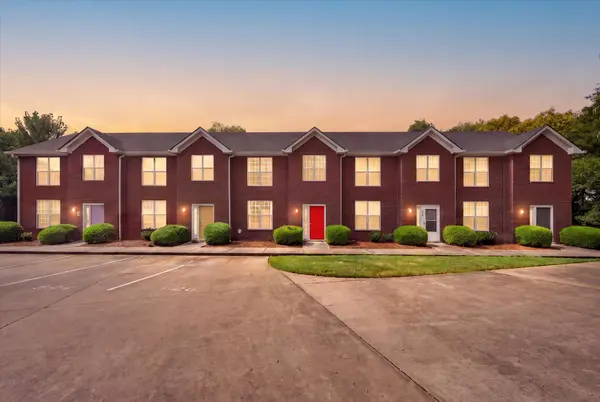 522 S 1st St, Clarksville, TN 37040