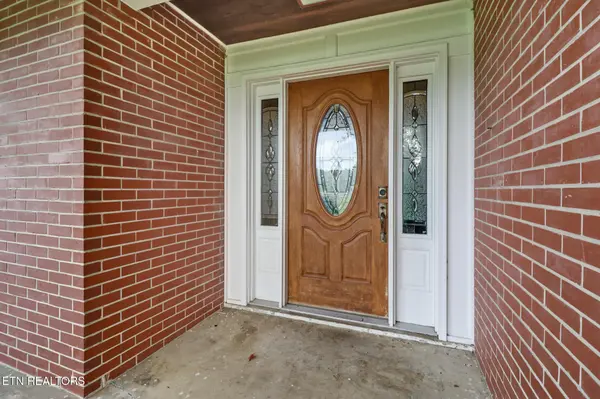 1378 Sparta Hwy, Crossville, TN 38572