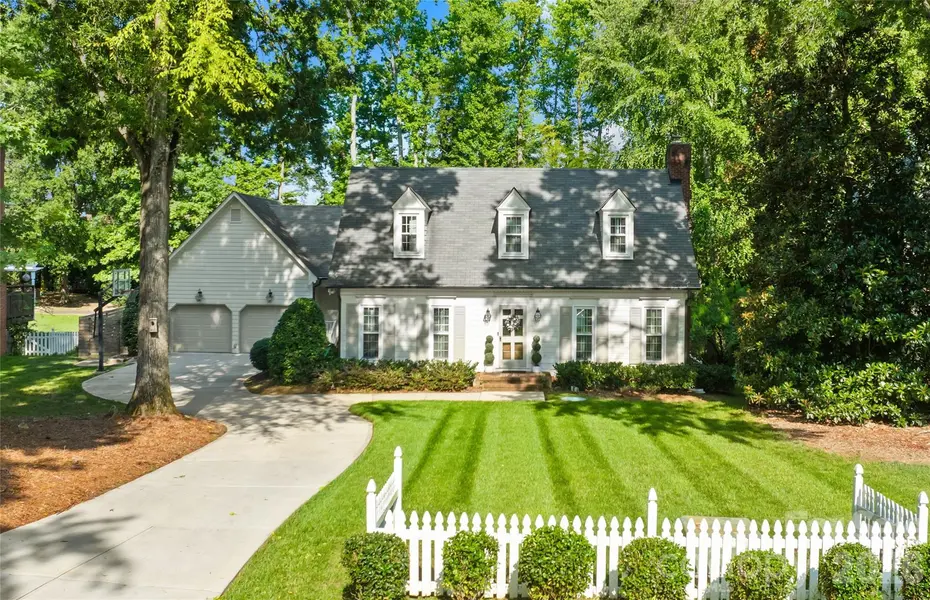 6616 Mays Chapel LN, Charlotte, NC 28270