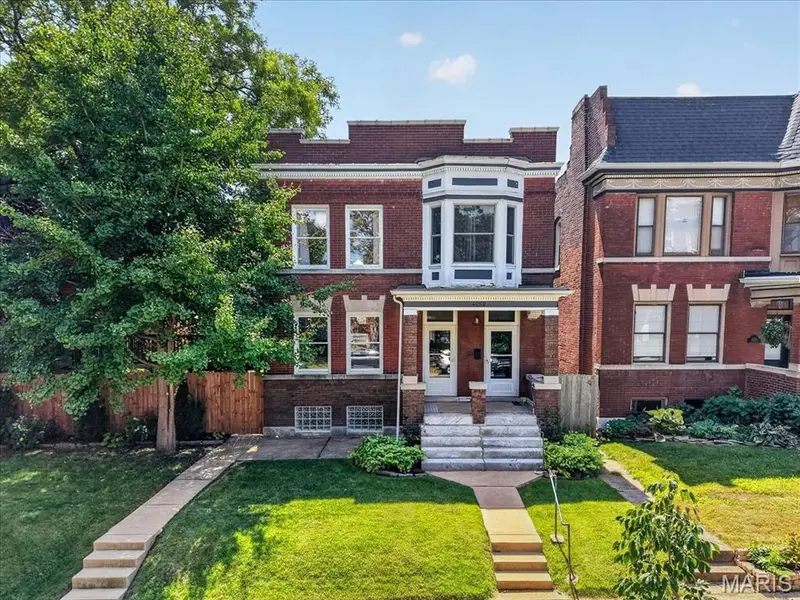4252 Cleveland AVE, St Louis, MO 63110