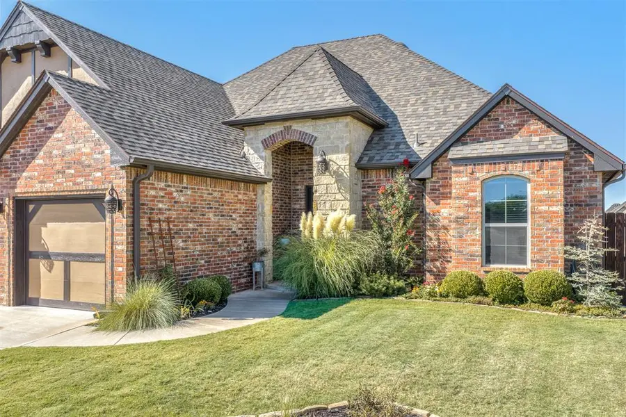 13317 NW 3rd ST, Yukon, OK 73099