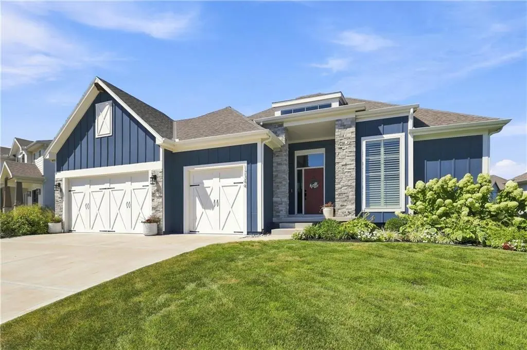 17344 Bradshaw ST, Overland Park, KS 66221
