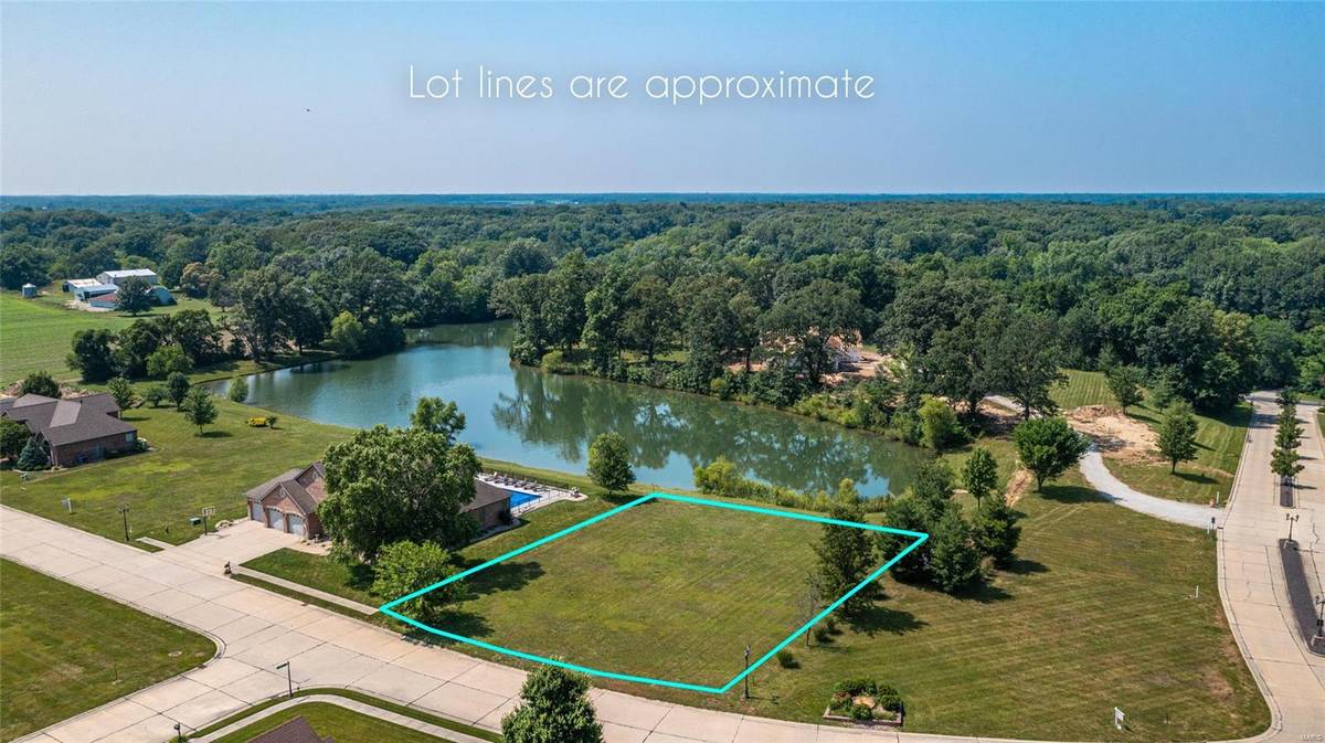 1551 Canvas Back DR, Staunton, IL 62088